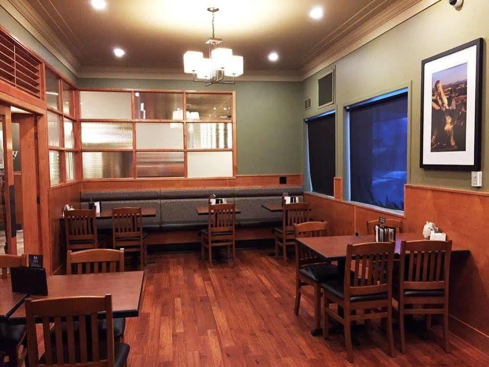 Days Inn By Wyndham Terrace Extérieur photo
